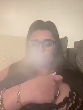 Wild Busty Niyah XX online show from March 6, 9:43 pm