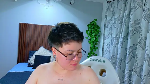 geminis xxx online show from April 14, 4:12 am