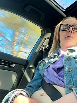 blondebombshell4343 online show from December 5, 5:58 pm