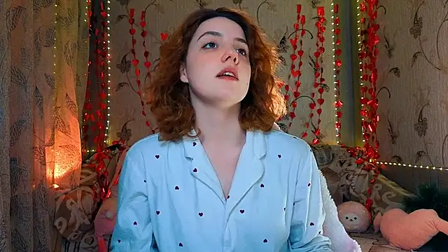 Ari Meow online show from March 26, 7:26 pm