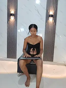 CaramelDesire online show from May 21, 2:09 am