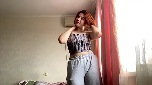 Julie mayers  online show from December 16, 11:05 am