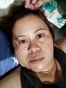 Melania05 online show from April 4, 2:05 pm