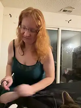 Lenaravenswood online show from February 14, 7:32 am