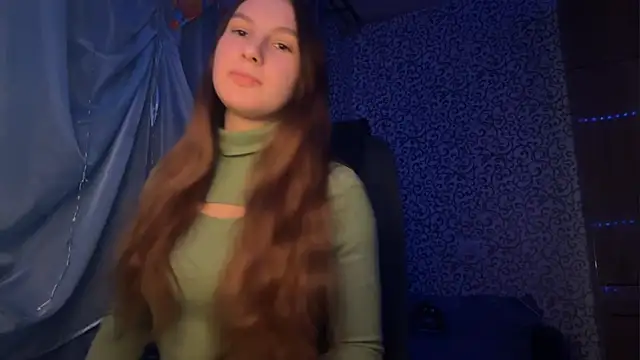 CorinaValen online show from December 18, 2:33 pm