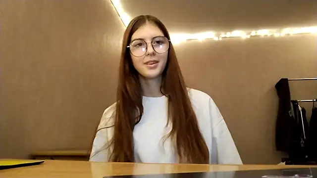 VictorinaMccorey online show from December 20, 1:15 pm