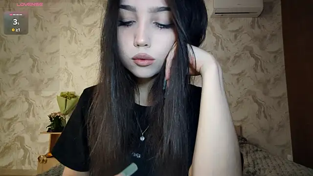 Qwami Amie online show from March 20, 3:17 pm