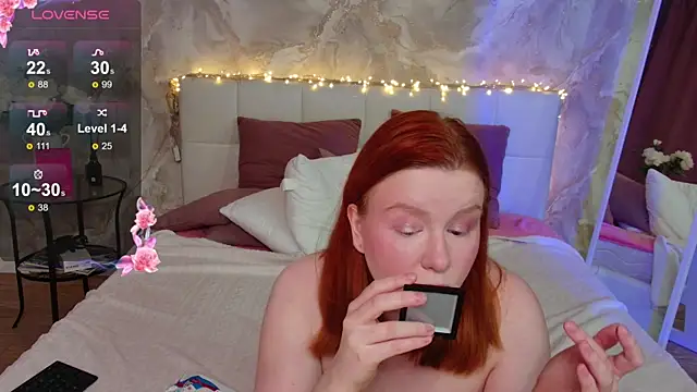 LucyHornyDollx online show from February 22, 11:22 am