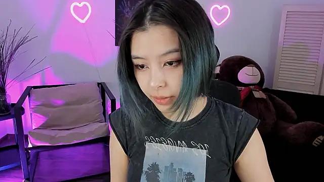 SirenMystiq online show from March 12, 7:49 pm