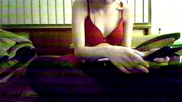 jennyxoxo22 online show from December 19, 5:21 am