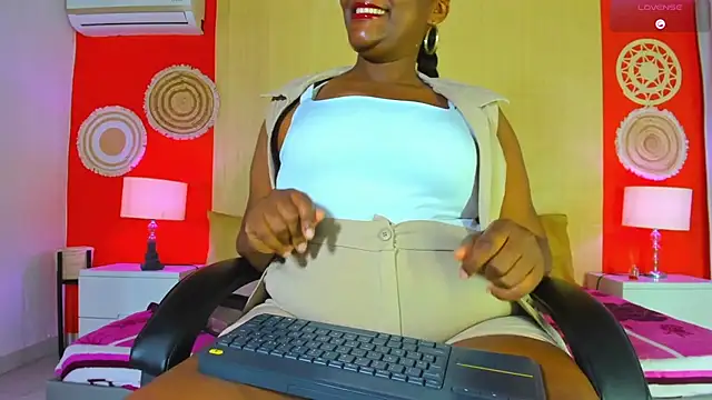 NikollSalas online show from February 21, 12:17 pm