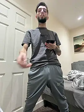 Juliann69Ramiro online show from February 18, 10:09 pm