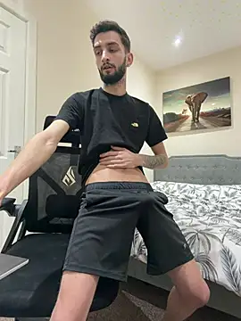 Juliann69Ramiro online show from January 15, 9:32 pm