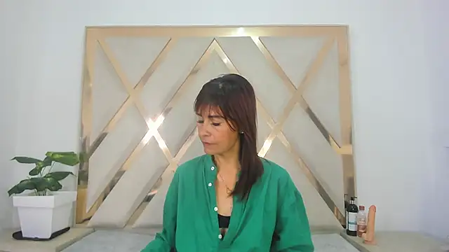 Selenaasm online show from February 16, 9:03 pm