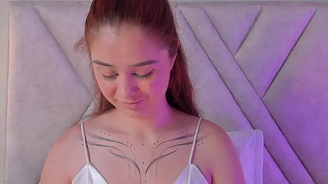 Amelia Saenz  online show from March 17, 7:40 pm