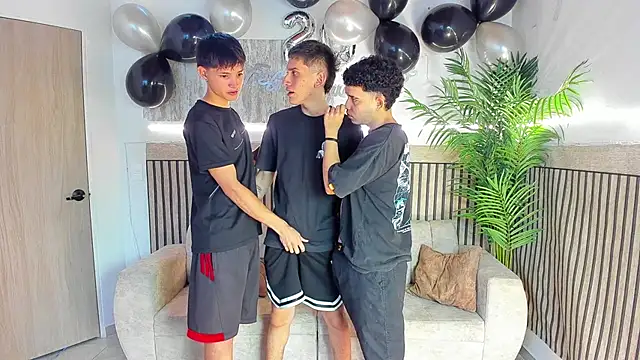 Just4life242 online show from December 13, 9:32 pm