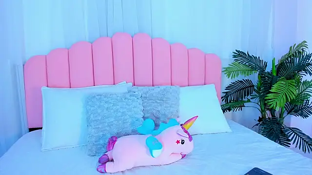  Stephany lee online show from December 23, 5:11 am