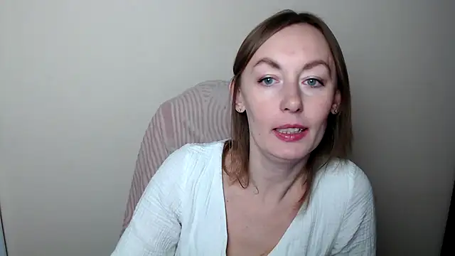 LiaSeass  online show from February 14, 1:13 pm