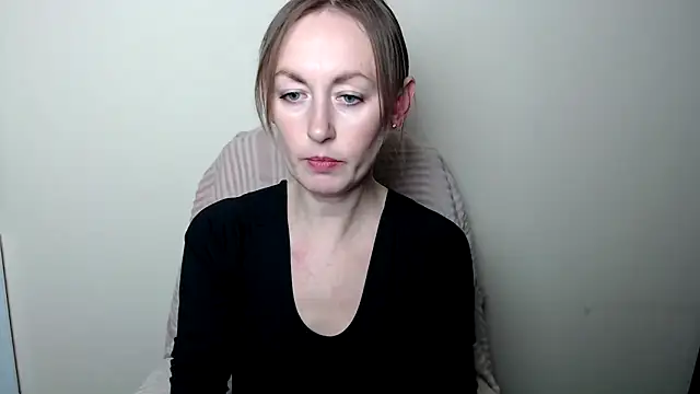 LiaSeass  online show from March 9, 1:58 pm