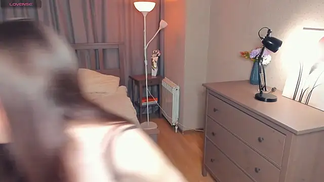 YvonneRobes online show from March 12, 7:27 pm