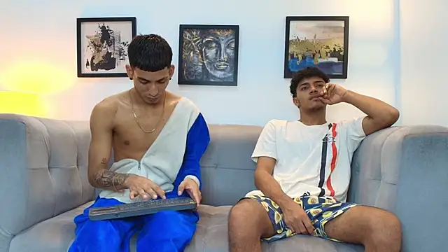 DIAMOND BLACKS online show from January 17, 7:38 am