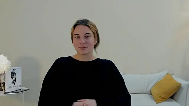 VeniceMostrom online show from December 16, 1:17 pm