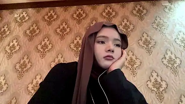 Katepleaurxo online show from May 13, 5:46 am