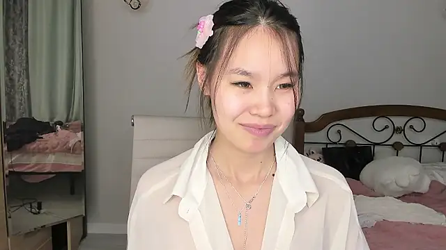 amiya cute online show from February 7, 5:39 pm