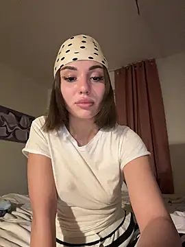 SilkyMira online show from January 14, 6:02 pm