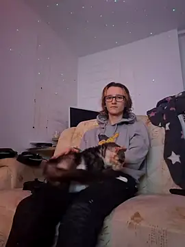 KoruYang online show from December 21, 9:30 pm