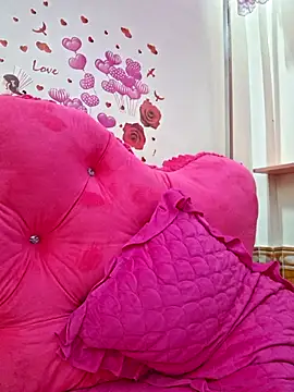 Lisa2k1 online show from December 15, 10:37 pm