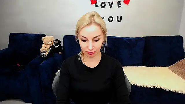 Hanna--Sweet online show from April 13, 11:33 am