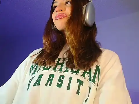 alina lee online show from February 1, 3:05 am