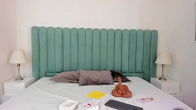 Scarlett  Noir online show from April 11, 3:59 pm