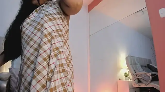 JulietaFerrer  online show from March 6, 11:49 am