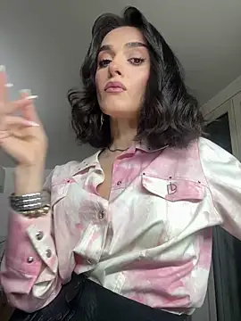 Maya4StripMind online show from December 16, 4:46 pm