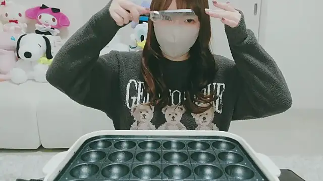 yuyuchan   online show from February 25, 10:14 am