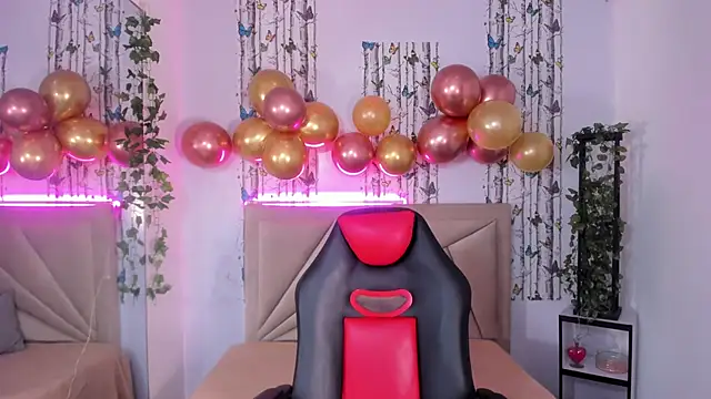 valeria dark  online show from April 10, 8:15 pm