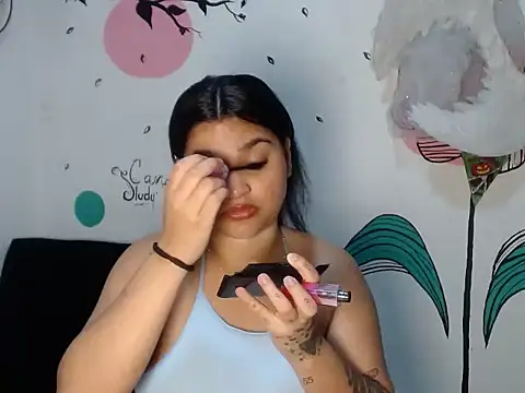 loveShae   online show from December 14, 3:34 am