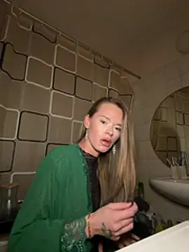 vinique99 online show from February 3, 3:28 pm