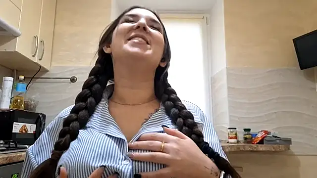 GeorgeannaHalsted online show from December 14, 11:16 am