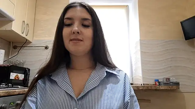 GeorgeannaHalsted online show from December 15, 11:26 am