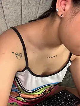 Val12777 online show from April 13, 12:06 pm