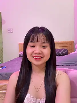    KARA    online show from April 7, 12:45 am