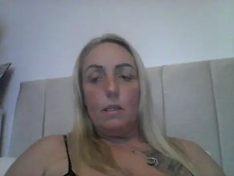 theblondecocklover online show from December 17, 10:14 pm