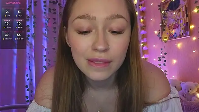 tease mee now online show from December 22, 1:58 pm