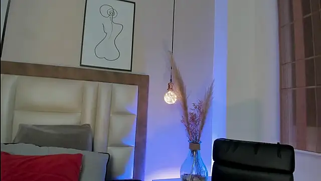 GahiaBelucci online show from February 16, 12:05 pm