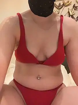 lilith0202 online show from April 2, 9:34 pm