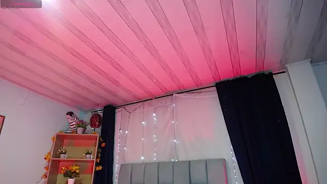 Emilyy05  online show from January 10, 3:11 am