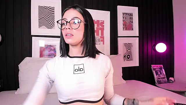 leslie thompson online show from January 5, 7:28 pm